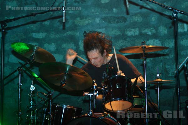 GRAVENHURST - 2006-03-05 - PARIS - Cafe de la Danse - 